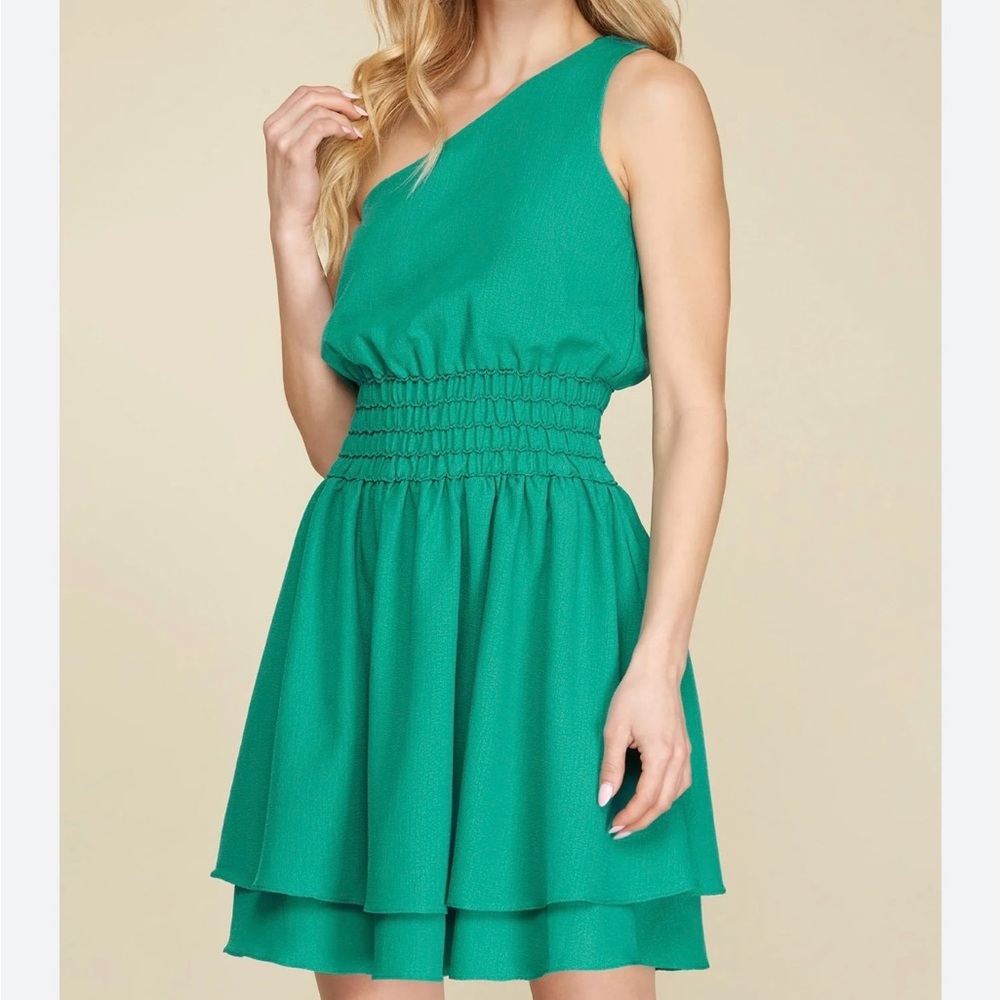 Chic One-Shoulder Green Dress